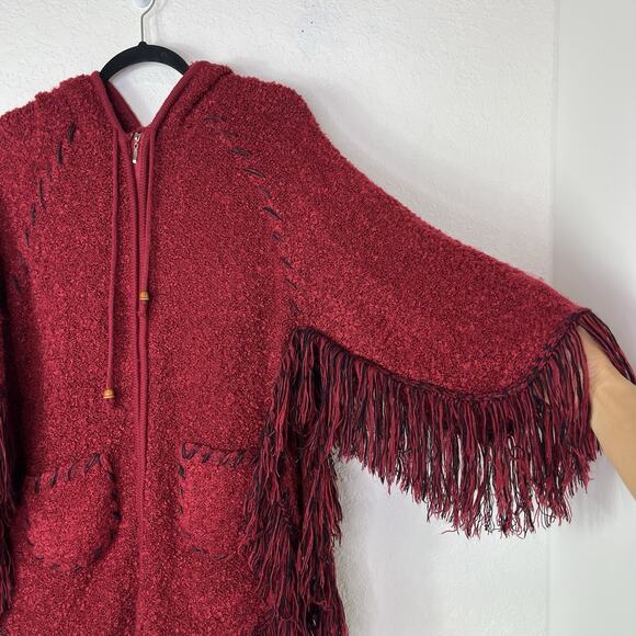 FM Red Knitted Poncho Size One Size Zip Front Hooded With Tassels, Boho, Gypsy - Picture 2 of 9